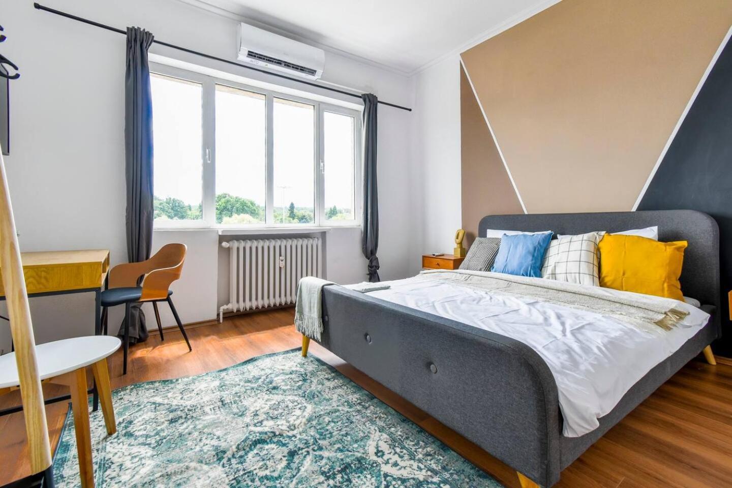 Super Fresh! 3Bdr Apartment In Sofia Center'S Artistic Area Экстерьер фото