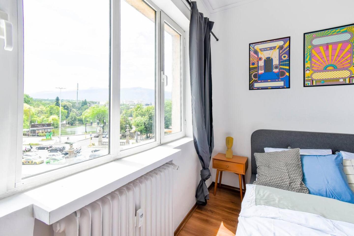 Super Fresh! 3Bdr Apartment In Sofia Center'S Artistic Area Экстерьер фото