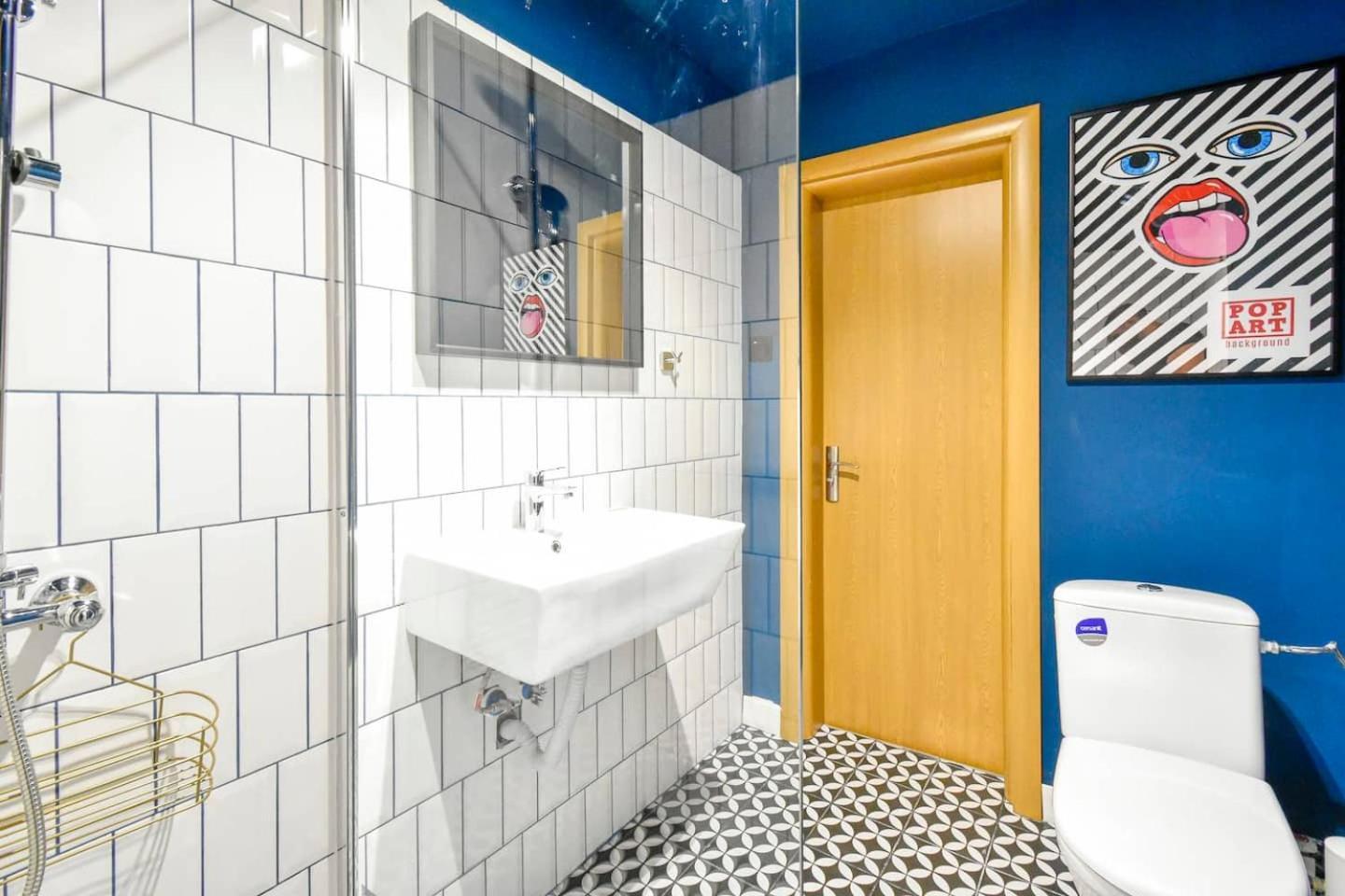 Super Fresh! 3Bdr Apartment In Sofia Center'S Artistic Area Экстерьер фото